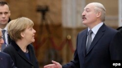 Беларус лидери Александр Лукашенко жана Германиянын канцлери Ангела Меркел. Минск, 12-февраль, 2015-жыл.