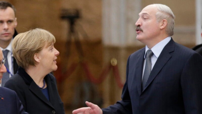 Меркель менен Лукашенко миграция кризисин талкуулады