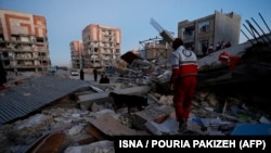 După cutremur, în orașul iranian Sarpol-e Zahab