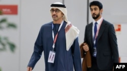 د متحده عربي اماراتو د بهرنیو چارو وزیر شیخ عبدالله بن زاید آل نهیان په کازان کې د برېکس ټولنې غونډې تالار ته پر لاره دی - انځور له ارشیفه.