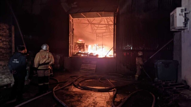 В Севастополе горело бытовое помещение, есть пострадавший – спасатели