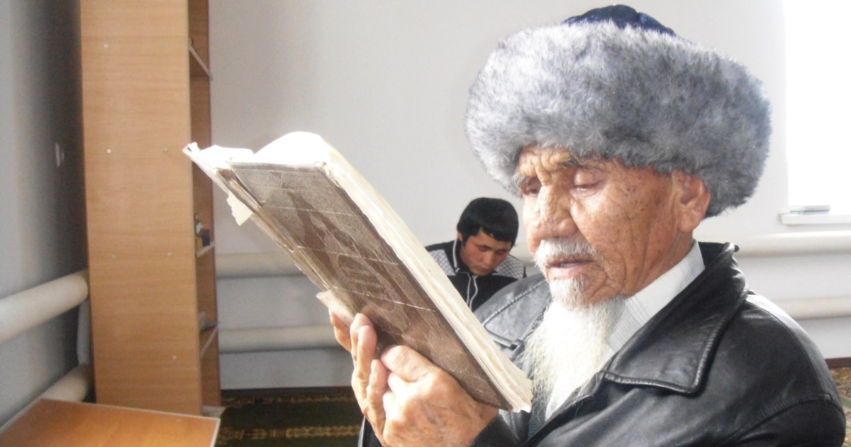 Діни қызметкердің аузының суреті Діни қызметкердің аузының суреті