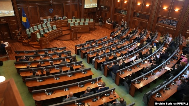 Salla ku mblidhen deputetët e Kuvendit të Kosovës çdo 48 orë.