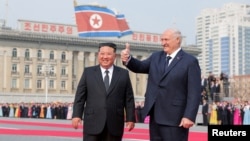 Ким и Лукашенко в Пхеньяне
