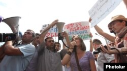 Armenia - Youth activists demonstrate outside the Yerevan municipality, 26Jul2013.