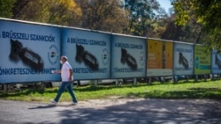 Kormányzati kampányplakátok 2022. októberében
