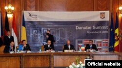 La summitul de la București