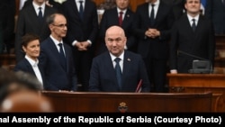 Nenad Popović polaže zakletvu kao ministar bez portfelja pred poslanicima u Skupštini Srbije, 16. aprila 2025.