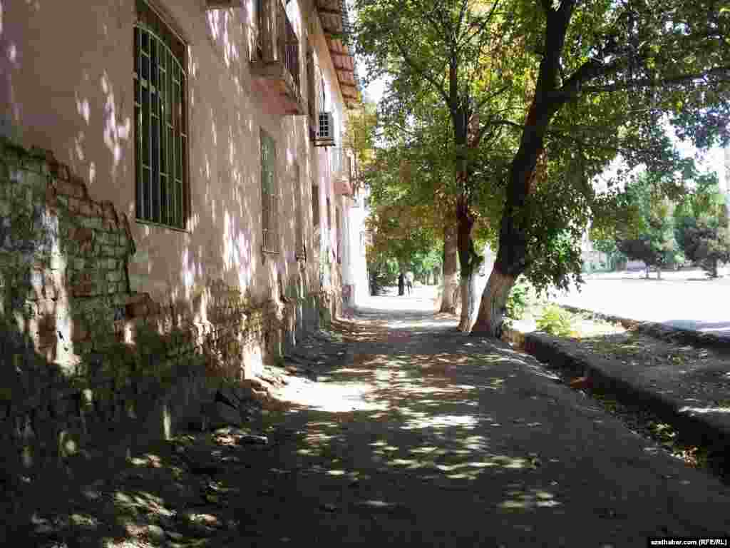 Aşgabadyň içindäki köne jaýlar