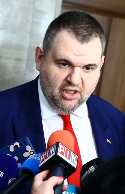 Най важното тази сутрин Кой контролира водните атракциониКой прилага санкциите Магнитски Ще се