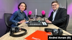 Jurnalista Adriana Nedelea a stat de vorbă cu cercetătorul Nicolae Țibrigan despre legătura dintre securitatea națională și răspândirea informațiilor false, despre dezinformare și potențialul pericol de la alegerile viitoare.