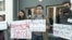 Акция протеста перед зданием телекомпании «Кавкасия»