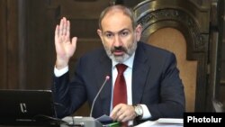 Armenia -- Prime Minister Nikol Pashinian holds a cabinet meeting in Yerevan, January 16, 2020.