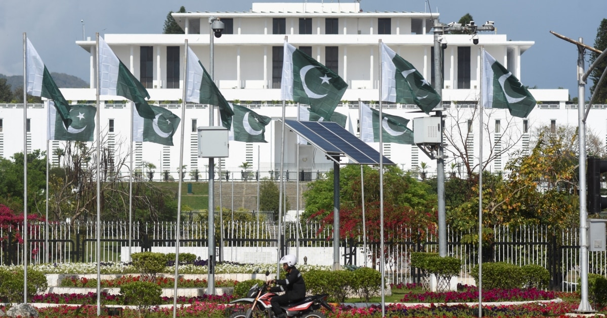 'Not The Agreement We Have' -- Trump Warns Iran On Hormuz As Key Talks Loom