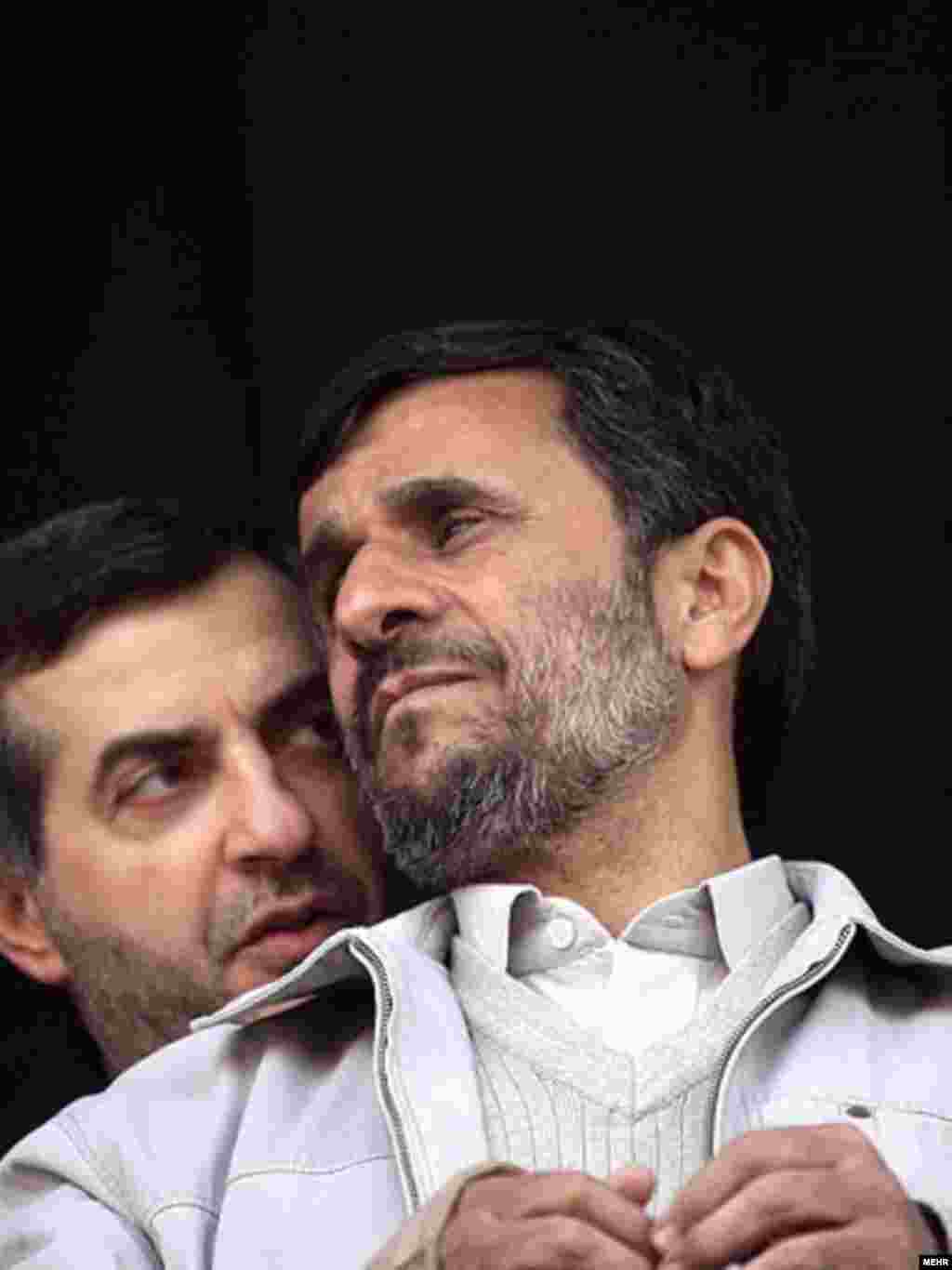 Iran -- Esfandiar Rahim-Mashaei; Iran's vice president (L) & Iranian president Mahmud Ahmadinejad, undated