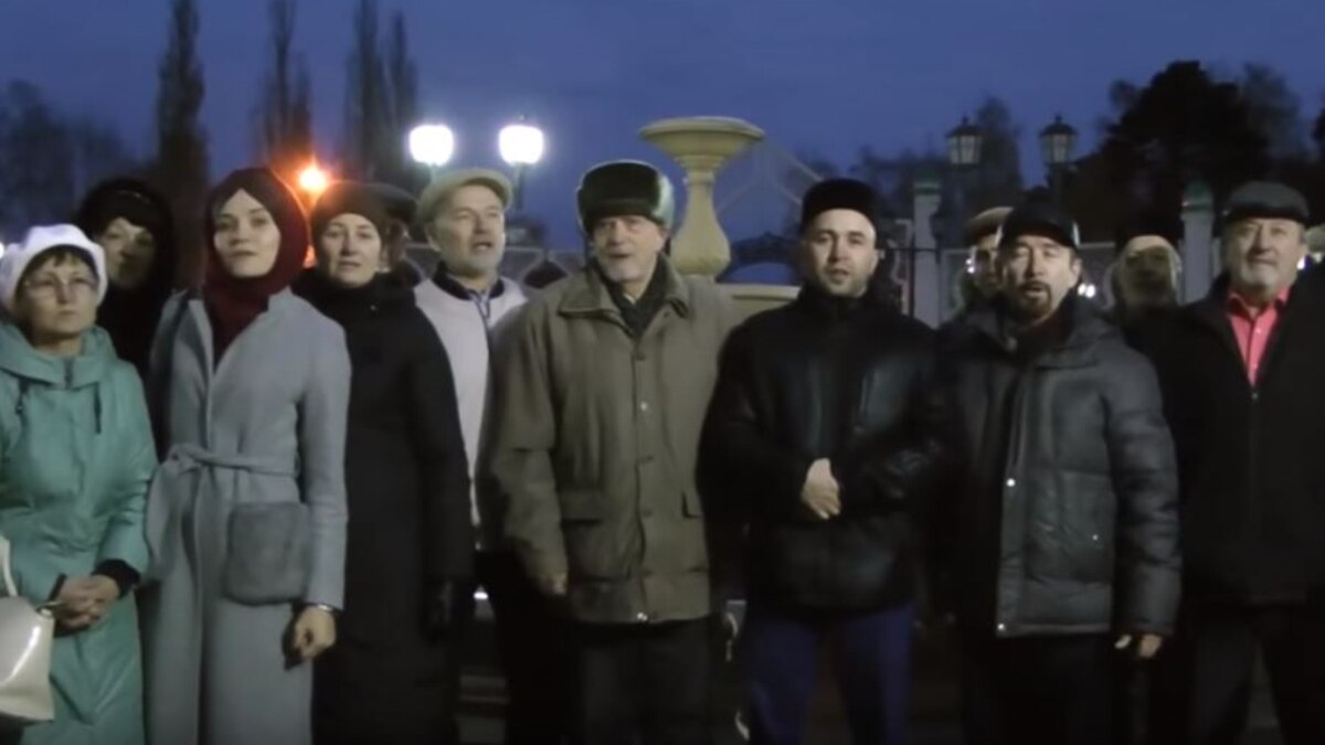 "Туган тел"не җырлаган өчен җәзага тарта башладылар. Чистай