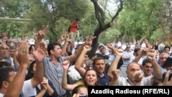 The opposition protest in Baku on April 2