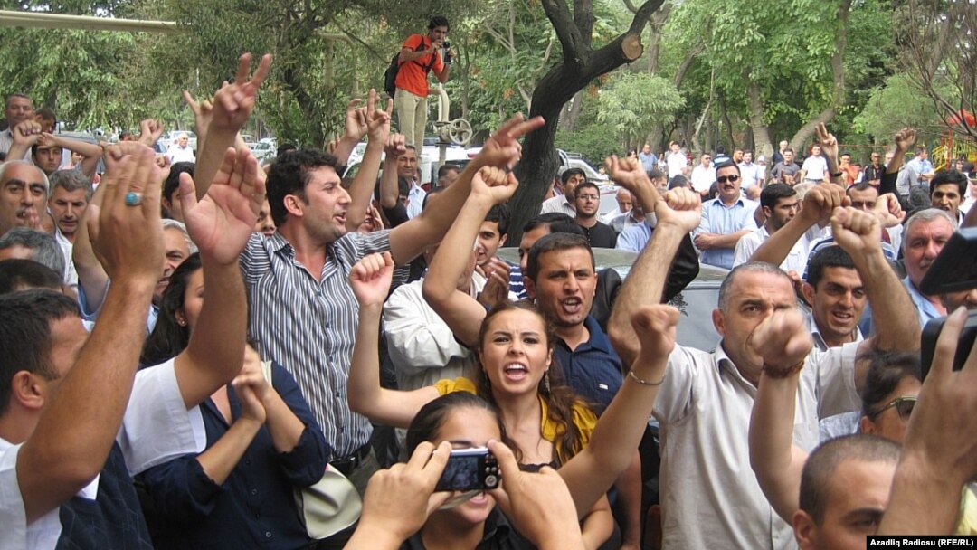 2 aprel aksiyası 2011