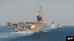 Авианосная ударная группа ВМС США во главе с Abraham Lincoln, которая сейчас находится в северной части Аравийского моря и обеспечивает блокаду иранских портов. Морские мины представляют наибольшую опасность как раз для таких крупных и ограниченных в маневре кораблей
