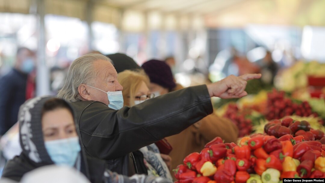 De ce sunt piețele considerate mai de risc decât mall-urile sau supermarketurile?