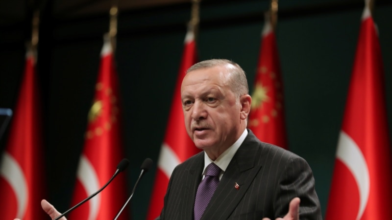 Erdogan: Turqia do t'i kthehet gradualisht jetës normale nga marsi