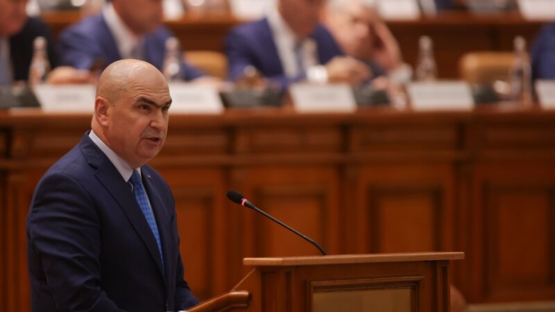 Premierul Bolojan, la angajarea răspunderii pentru reducerea deficitului: „E o urgență națională”. Urmează pachetul contra privilegiilor