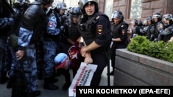 Задержания на акции в центре Москвы. 27 июля 2019 года.
