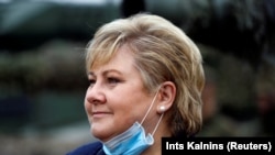 Erna Solberg norvég miniszterelnök Litvániában, 2020. szeptember 8-án