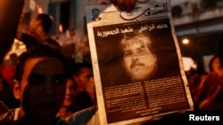 Мухаммад Брахиминин атылганына нааразы болгондор кечээ "Эннахданын" филиалдарынын бирине өрт коюшту, 25-июль, 2013