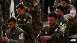 Курдские бойцы Демократических сил Сирии