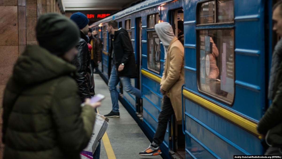 oi5.ru: КГГА планирует изменить стоимость проездных и прекратить пополнять зеленые карточки метро КГГА планирует изменить стоимость проездных и прекратить пополнять зеленые карточки метро