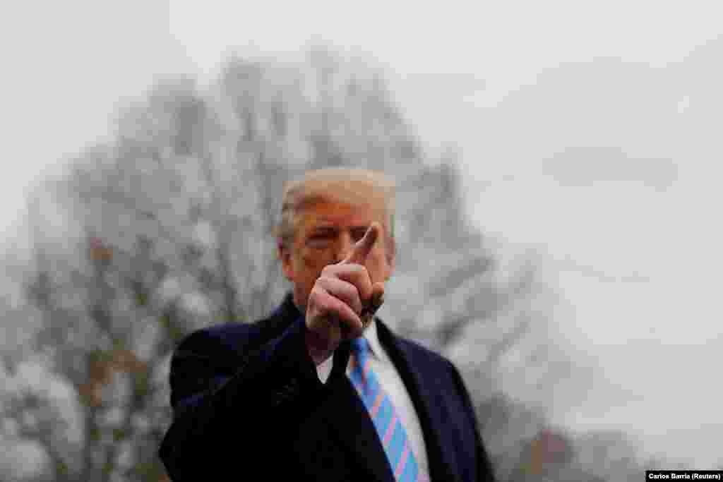 САД - Американскиот претседател Доналд Трамп оцени дека истрагата на неговиот тим за можни врски со Русија претставува обид за државен удар врз неговото претседателство.