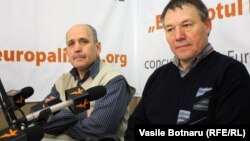In dialog, în studioul Europei Libere: Valeriu Vasilică și Nicolae Negru