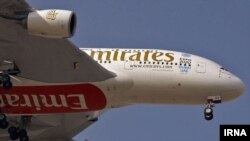 Самолет авиакомпании Emirates 