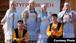"Иске Казан Түгәрәк уен" фестивалендә катнашучылар