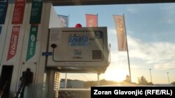 Benzinska pumpa Naftne industrije Srbije u Beogradu