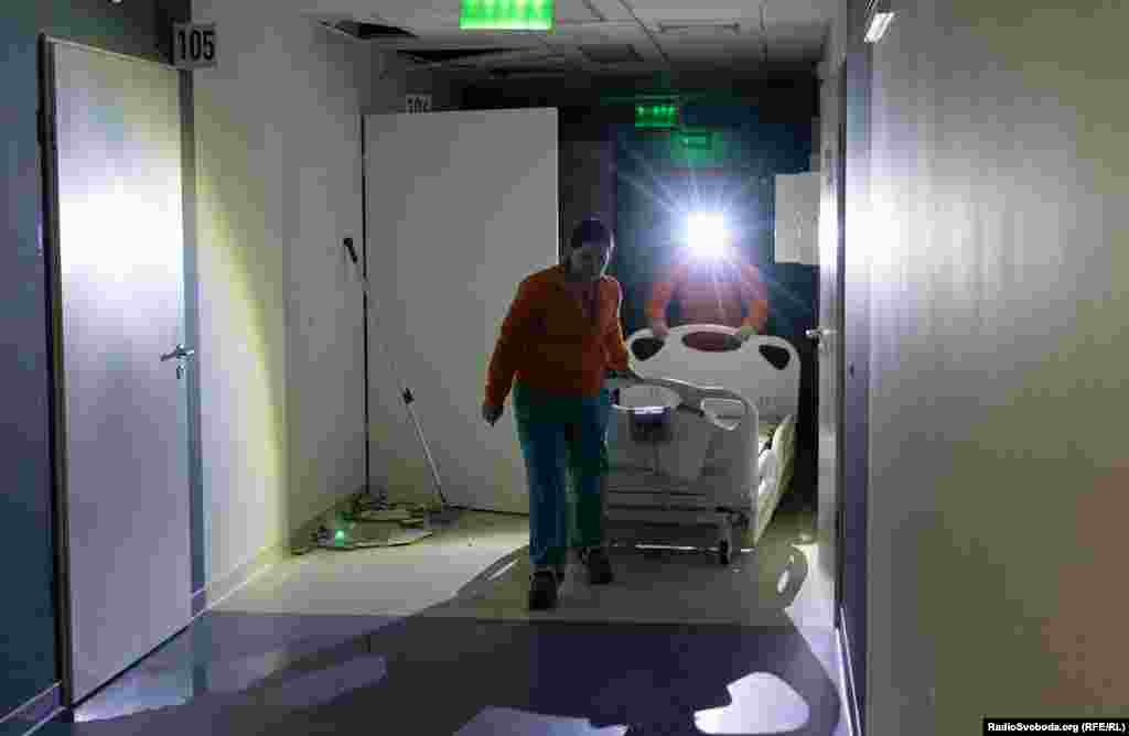 Персонал лікарні працює над ліквідацією наслідків.Удар РФ був здійснений перед двома зустрічами Києва з партнерами, спрямованими на припинення війни. На 5 січня заплановані переговори начальників генеральних штабів України і європейських країн, включаючи ключових союзників Києва – Велику Британію, Францію і Німеччину