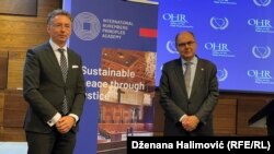 Christian Schmidt, visoki predstavnik u BiH i direktor Međunarodne akademije nirnberških principa, Christoph Safferling su se obratili medijima nakon završene konferencije, Sarajevo, 25. septembar 2025. 