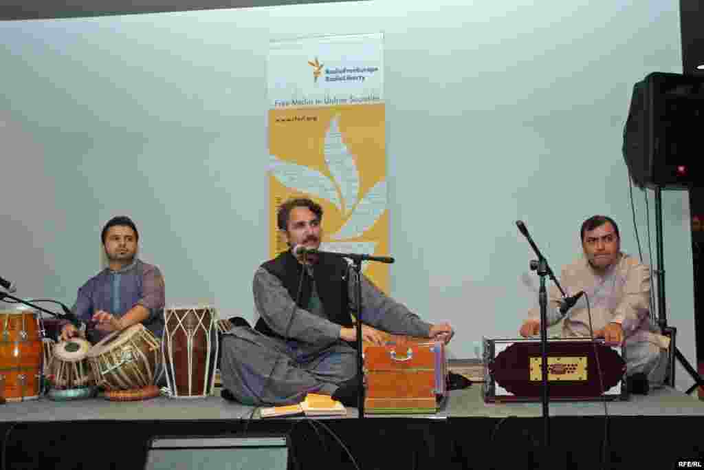 Attendees at RFE's 60th anniversary celebration in Washington, DC were treated to performance of traditional Pashtun folk songs by Haroon Bacha.