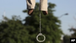 تعداد اعدام‌های ملأعام در ایران در سال ۲۰۲۳ سه برابر سال ۲۰۲۲ بوده است
