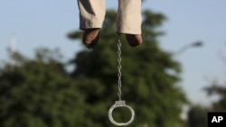 The latest hanging brings to 173 the number of executions reported in Iran so far this year, according to media and official reports.