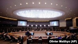 Главы государств НАТО собираются на пленарное заседание на саммите в Брюсселе