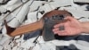 Боеприпасы, обнаруженные в селе Максат Лейлекского района после приграничного конфликта. 2 мая 2021 года. 