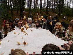 Хто спрытнейшы, той зь веснавым пернікам