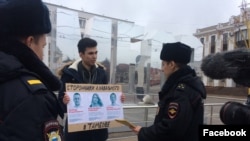 пикет в поддержку арестованных сотрудников штаба Навального в Тамбове
