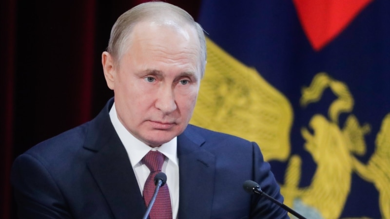 Путин уволил главу МЧС России по Крыму