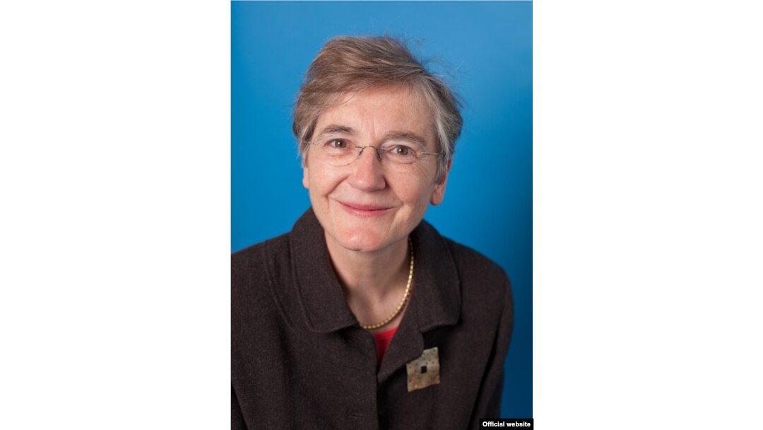 Judy Dempsey (click to enlarge)