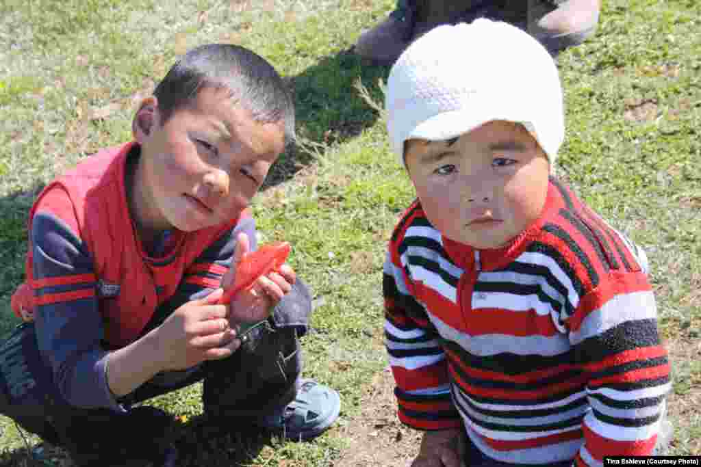 Cуусамыр - Детей высокогорья можно сразу узнать по загорелым лицам. Фото Тины Эшиевой