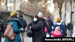 Србија - Предновогодишни празници за време на пандемијата на коронарниот вирус. Белград, 22 декември 2020 година.