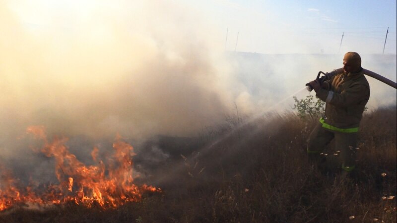 В Крыму за сутки произошло 55 пожаров и 5 аварий на дорогах